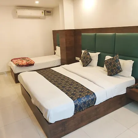 Hotel Le Mount Plaza A Family Hotel Near Igi Airport Delhi-2