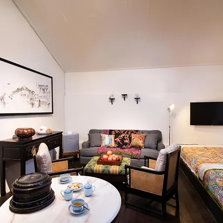 Muntri Mews-2
