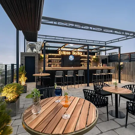 Mangata Beachfront Hotel - Rooftop Bar Sea View-3
