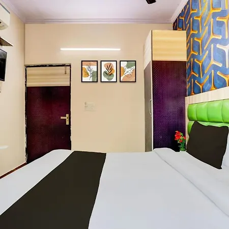 Hotel Akash Continental Near Hari Nagar Couple Friendly-3