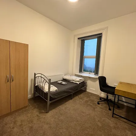Barnsley Guesthouse-3