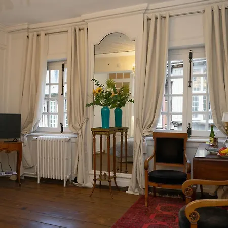 Guest House Saint Yves-3