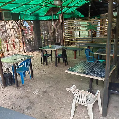 Paljas Backpackers-3