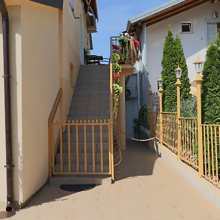 Amore House With Apartment-2