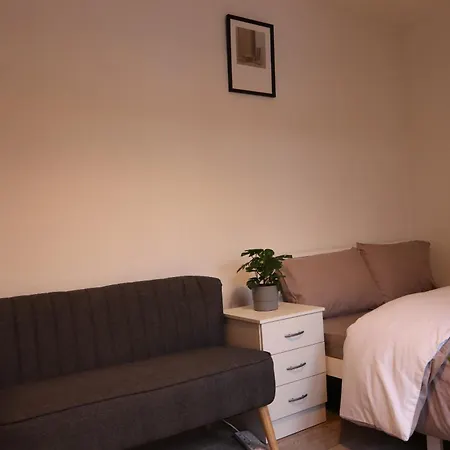 Bow House - Sleepylodge-2