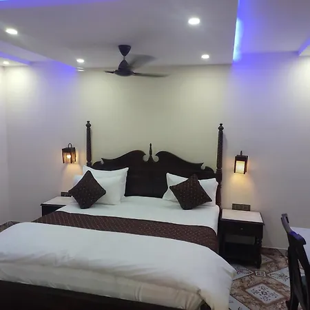 Hotel Tourist Rest House Agra-3