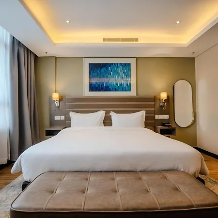 Trademark Suites At Enaki Town-2