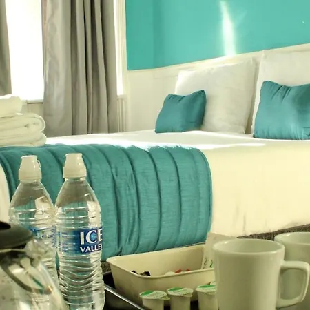 Blackpool Seaside Hotel - Comfortable - Double, King & Super King Beds --2
