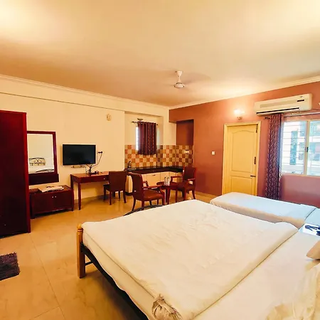Kings Suites Palace Grounds-3