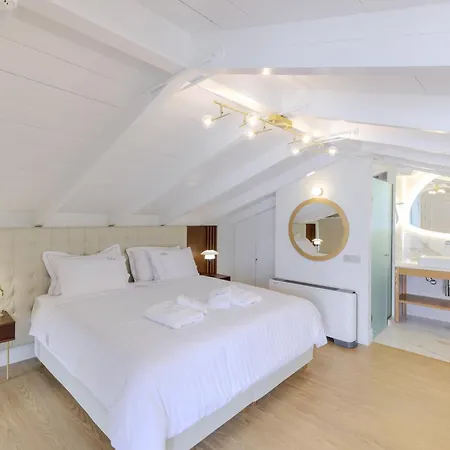 Nafplion Comfy Suites-3