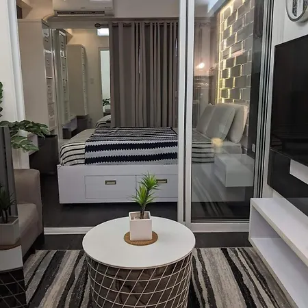 1 Cozy Bedroom In Lumiere Residences-3