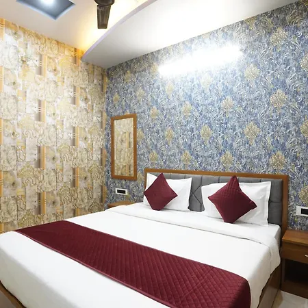 The Castle Stay Inn Udaipur Railway Station-3