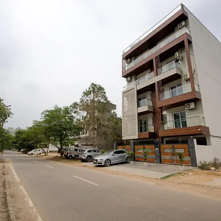 The Empire Studioz Hotel Golf Course Road Studio With Kitchen & Balcony One Horizon Center Paras Hospital Cyber City-2