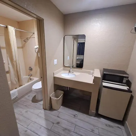 American Inn I10 Rialto And Colton-3