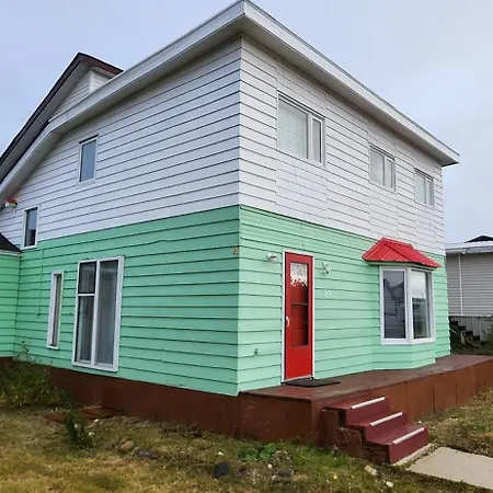 Polar Bear Bed And Breakfast-3