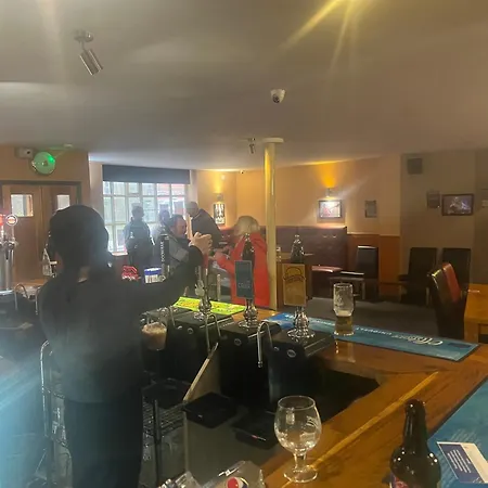 Tumbledown Hotel-2