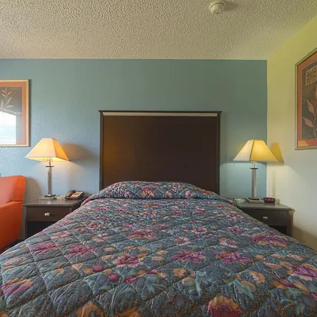 Regency Inn & Suites Bay City Tx-3