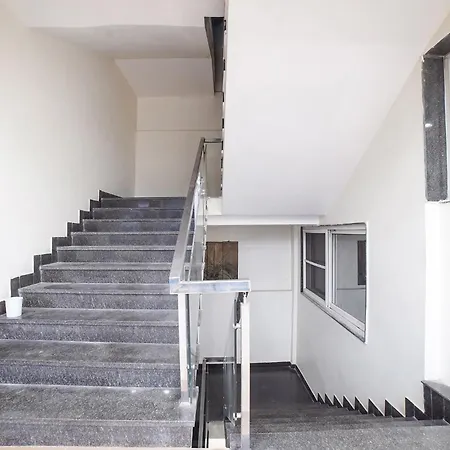 Fabhotel Johri Regency-2
