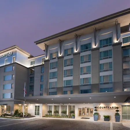 Courtyard By Marriott Atlanta Alpharetta/Avalon Area-3