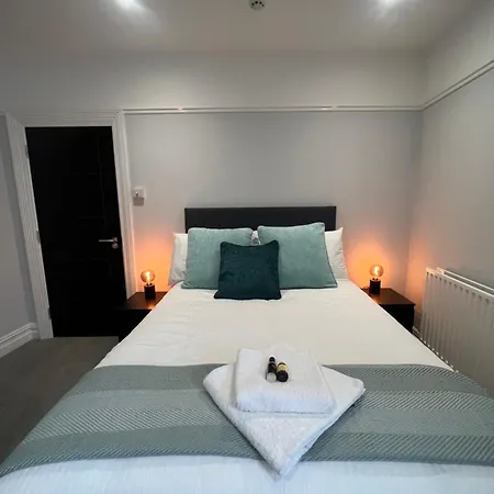 Brynhyfryd Guest House-3