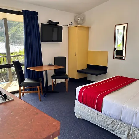 Sundowner Motel-3
