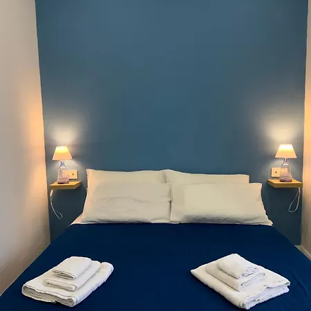 Aura Apartments Napoli-3