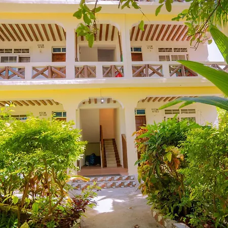 Baraka Beach Bungalows-3