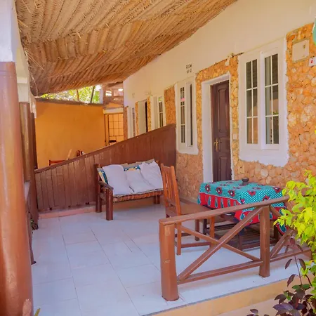 Baraka Beach Bungalows-3