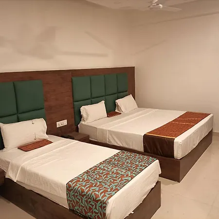 Hotel Vista Premium Tark A Family Hotel Near Igi Airport Delhi-2