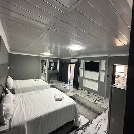 Harry'S Luxury Guest House-2