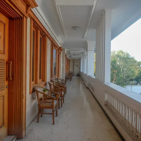 Urbanview Omah Pari Boutique Hotel-3