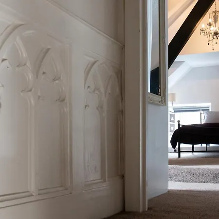 Longbridge House-2