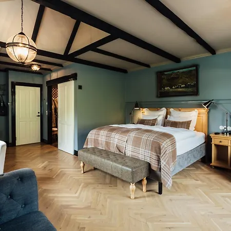 Skalakot Manor Hotel-3