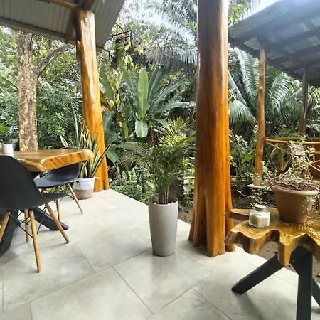 El Gecko Hotel & Tours-3
