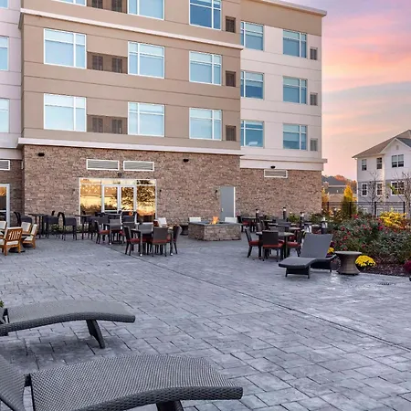 Cambria Hotel Manchester South Windsor-3