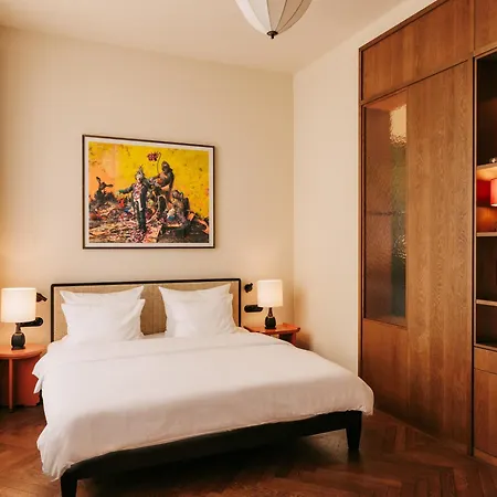 Boutique Hotel Chateau Royal-3