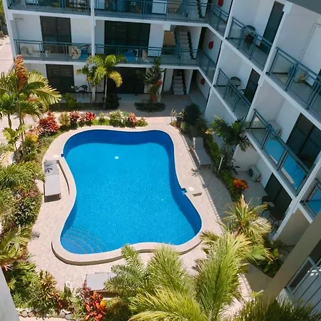 Ocean Breeze Apartment Hotel-2