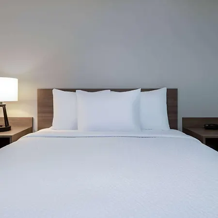Echo Suites Extended Stay By Wyndham Madison-2