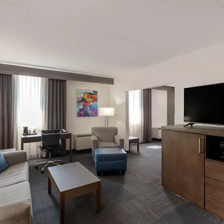 Best Western Plus Toronto Airport Hotel-3