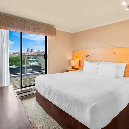 Best Western Plus Inner Harbour Hotel-3