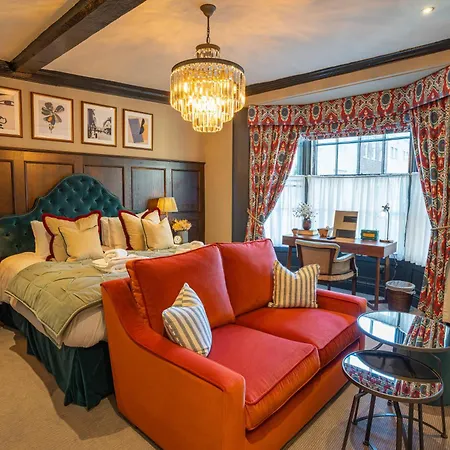 Salisbury Arms Hotel-3