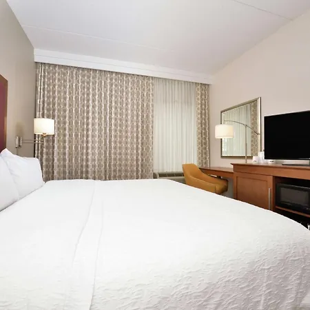 Hampton Inn Martinsburg-2