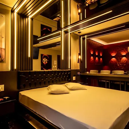 Opium Motel (Adults Only)-3