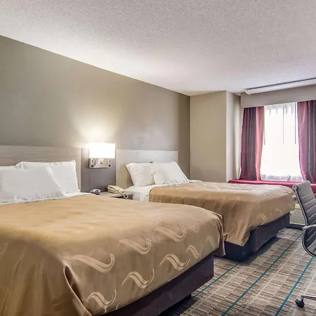 Quality Inn & Suites Grove City-Outlet Mall-3