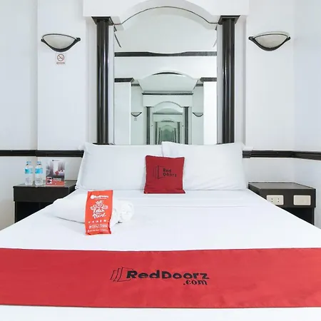 Reddoorz Plus At Villa Gloria Taguig-3