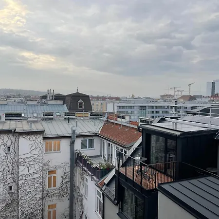 Weltwien Luxury Art Apartments & Free Parking-2
