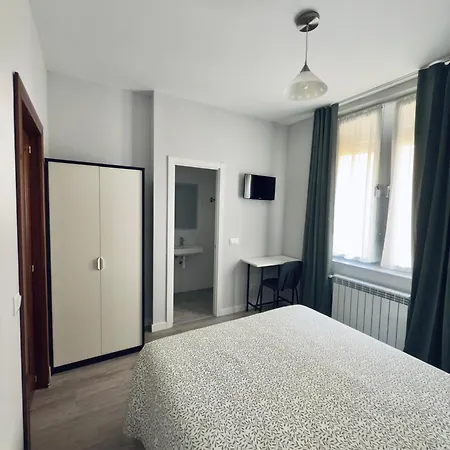 Hostal Conde De Alba-3