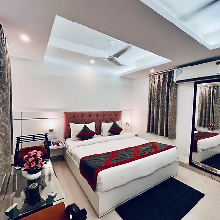 Hotel The Gold Inn - Walking Distance From Gaffar Market Karol Bagh Delhi-3