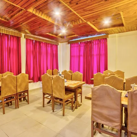 Hotel Royal The Mall Manali-2