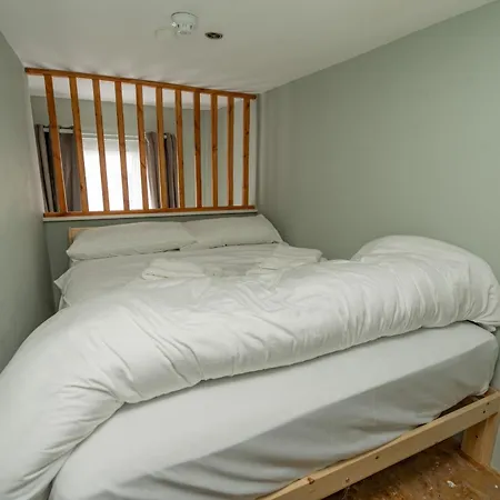 Talbot Street Guest House-2